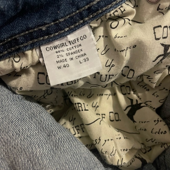 Cowgirl Tuff woman’s jeans - Picture 3 of 3